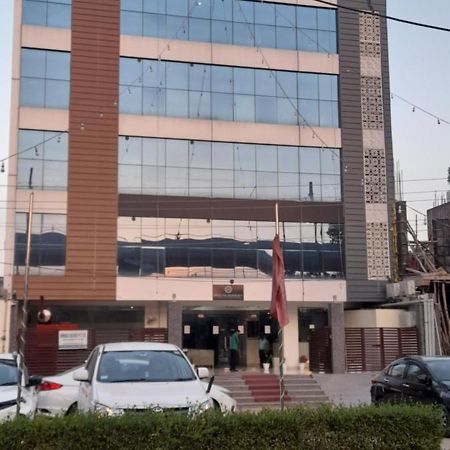 Immense Residency Faridabad Exterior foto