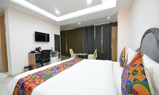 Immense Residency Faridabad Exterior foto
